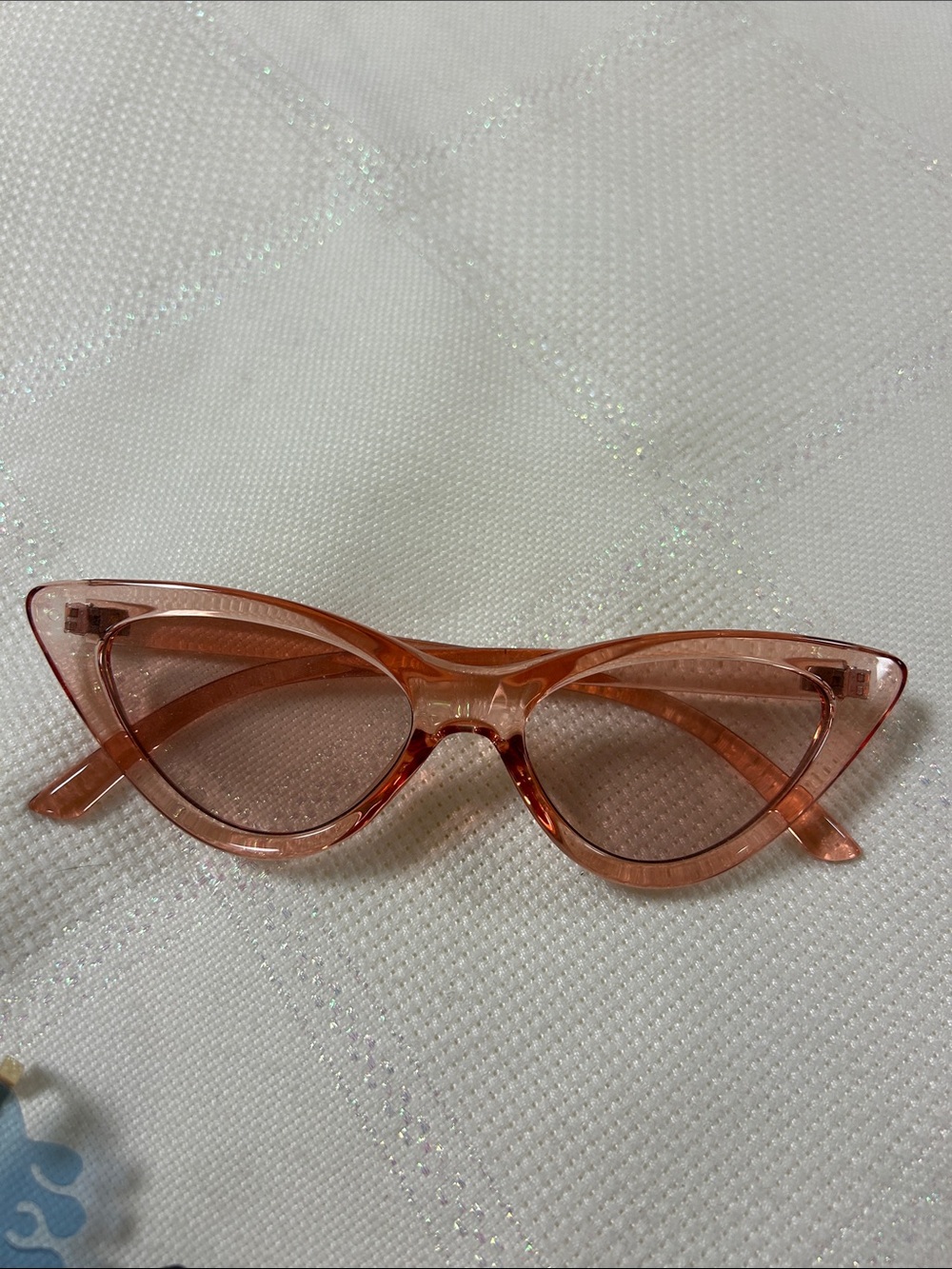 Fashion Cat-Eye Sunglasses in Peach Pink - Unbranded image 2